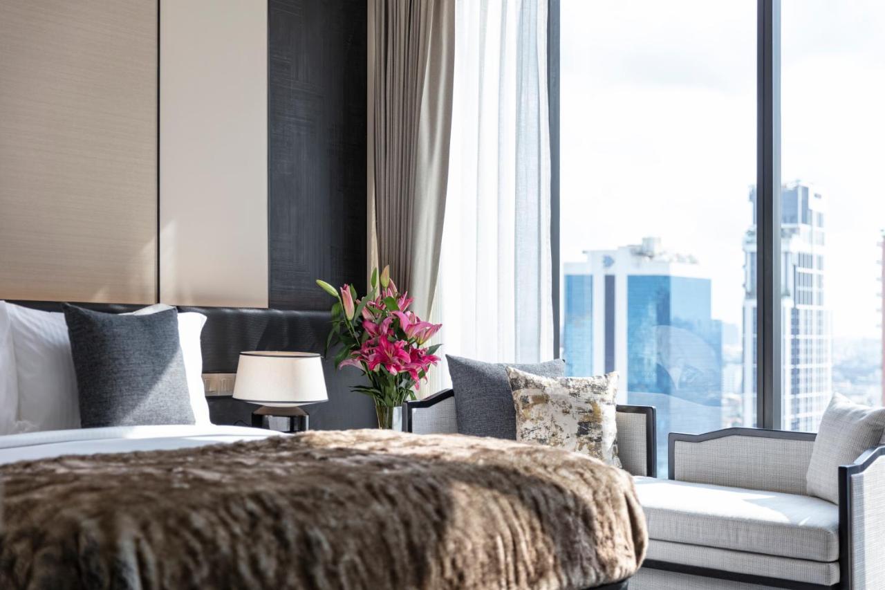 Hotel Ascott Thonglor Bangkok Zewnętrze zdjęcie A bedroom at The Ritz-Carlton, Shenzhen